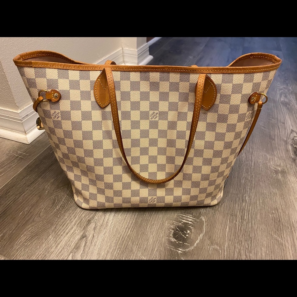 Authentic Louis Vuitton never full medium tote bag